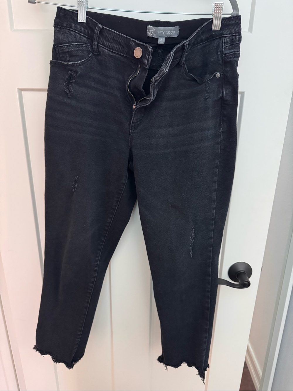 Wit and wisdom ab solution. Black Distressed Women's Jeans size 10, 27” inseam